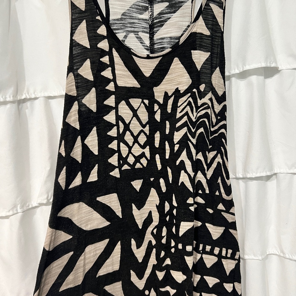 Cupio Monochrome Geometric Blouse